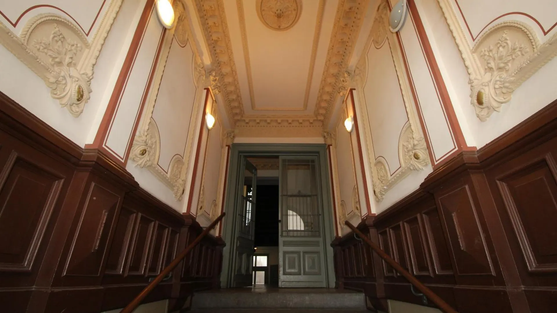 Zentrales Hochwertiges Gruenderzeit-Apartment Thomasius Leipzig
